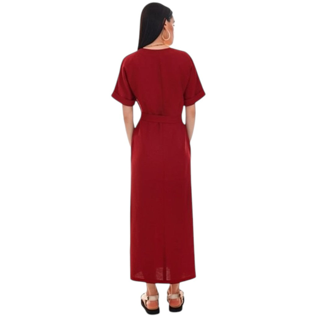 006 — Vestido Esencia Midi Con Cinturón Rojo burdeos
