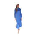 Vestido azul cobalto de manga larga REVES con cuello alto, falda cruzada y volantes en el bajo. Diseño elegante.