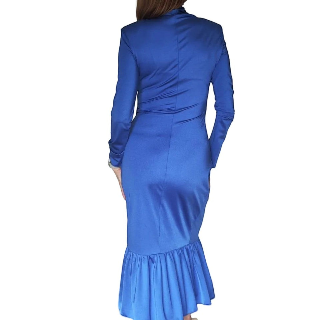 Vestido azul cobalto de manga larga REVES con volantes en el bajo y cuello alto. Diseño ajustado.